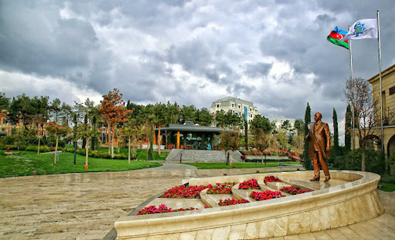 Binəqədi rayonun Heydər Əliyev adına park