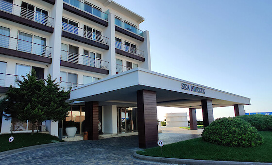 Sea Breeze Hotel